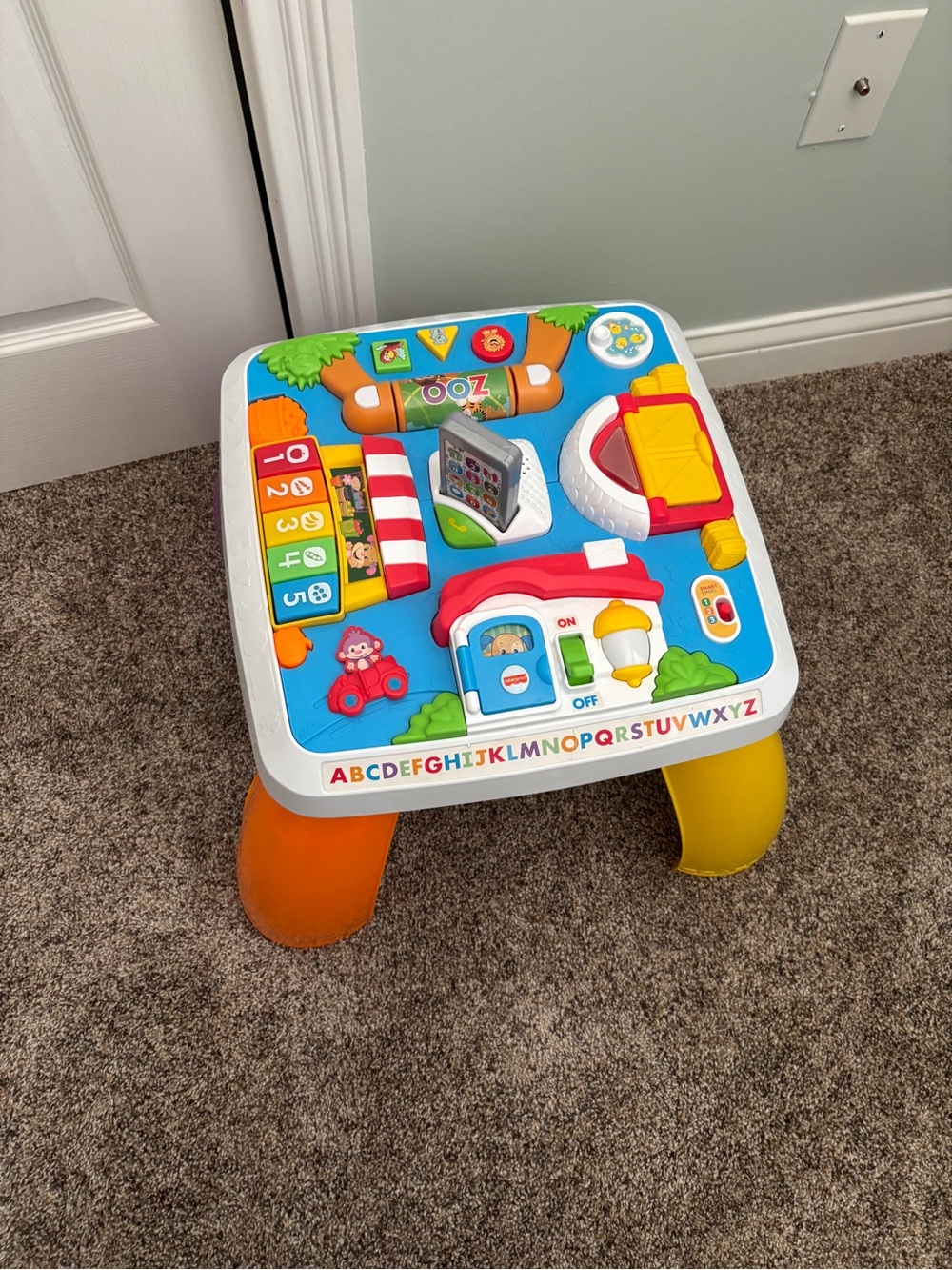 Fisher-Price Laugh and Learn Around the Town Activity Center